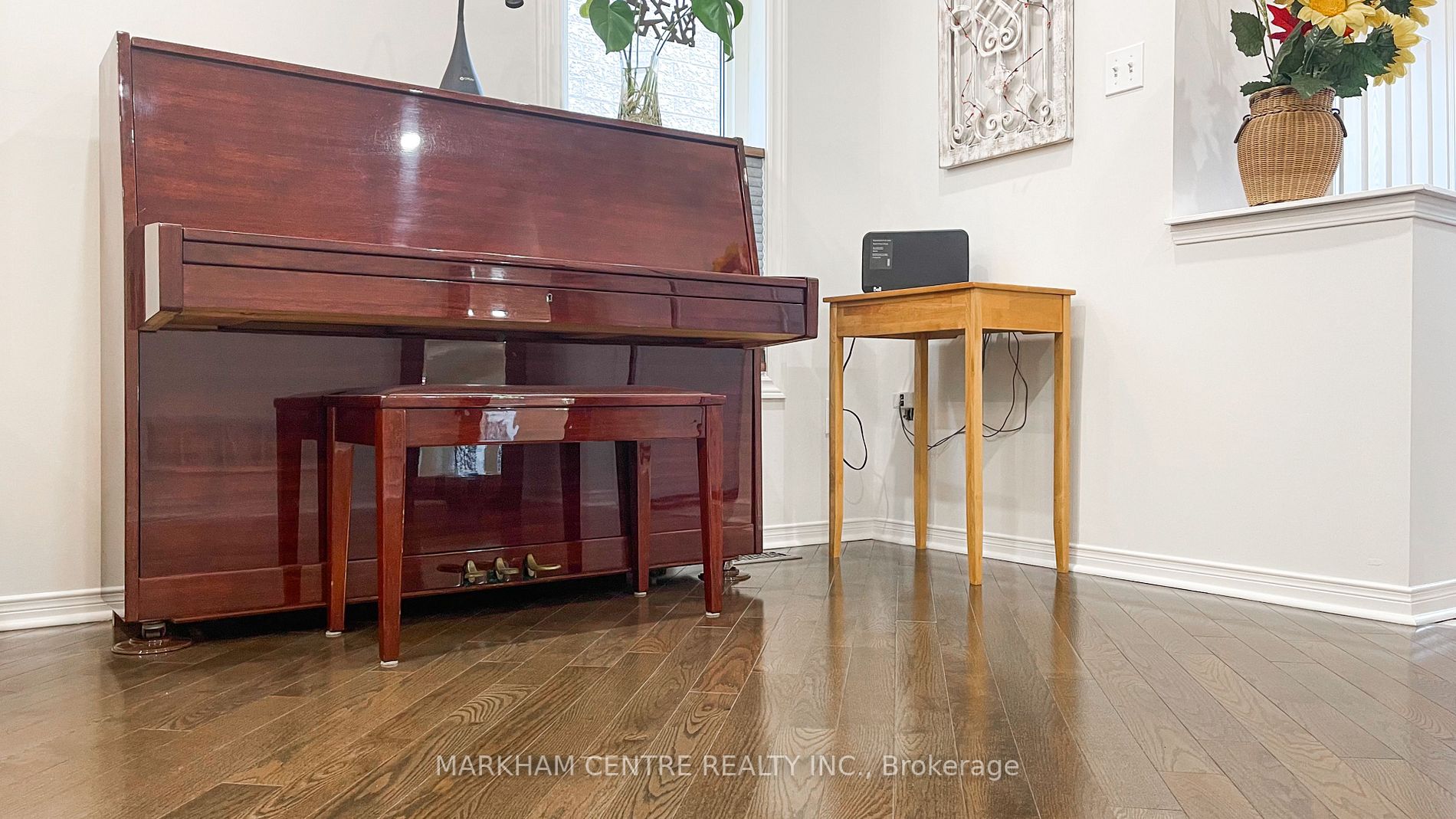 33 Rembrandt Dr