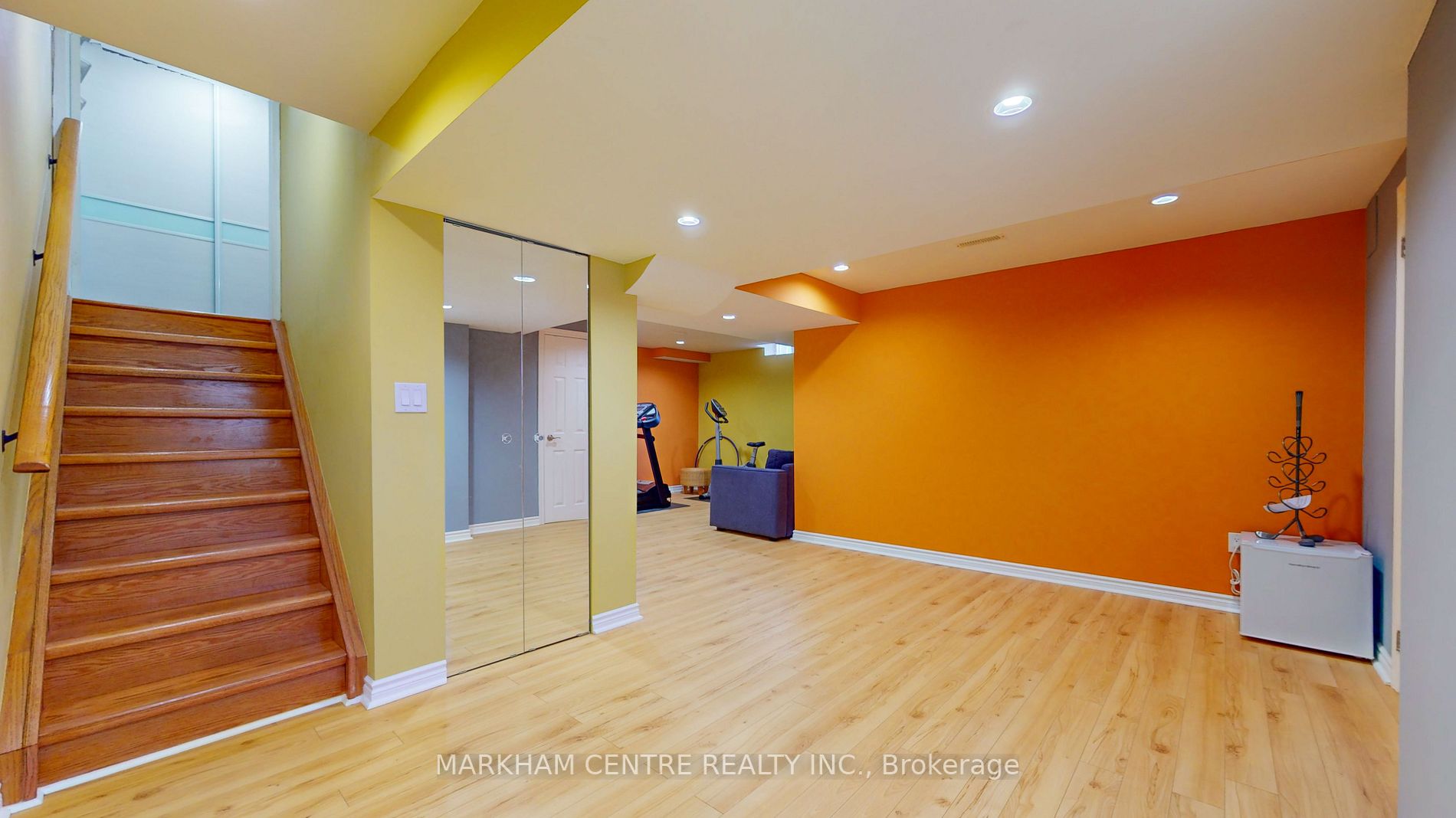 33 Rembrandt Dr