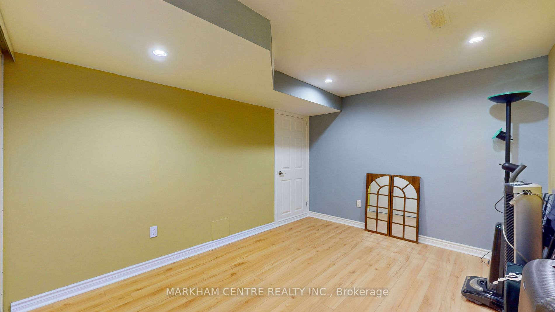 33 Rembrandt Dr