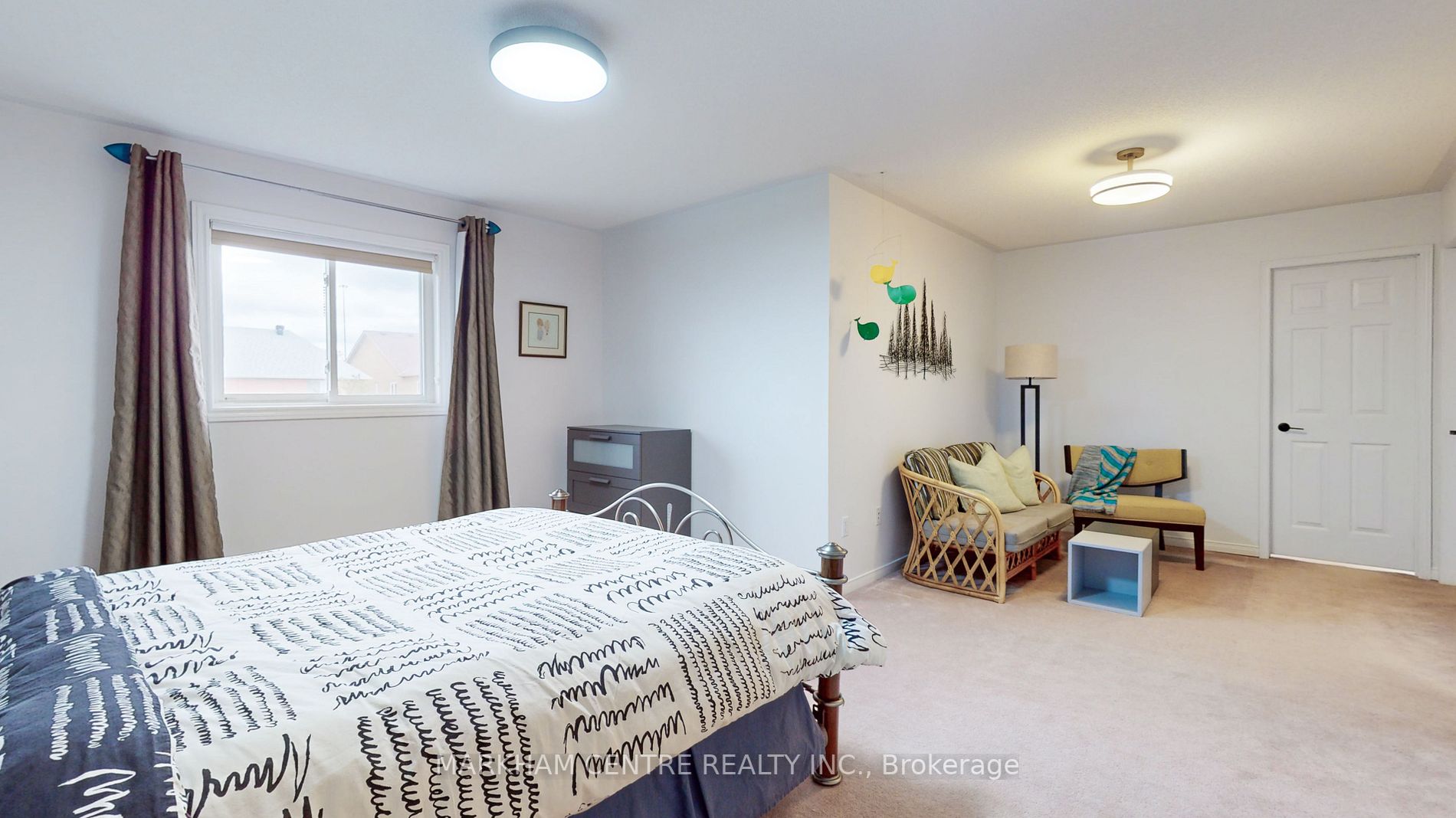 33 Rembrandt Dr