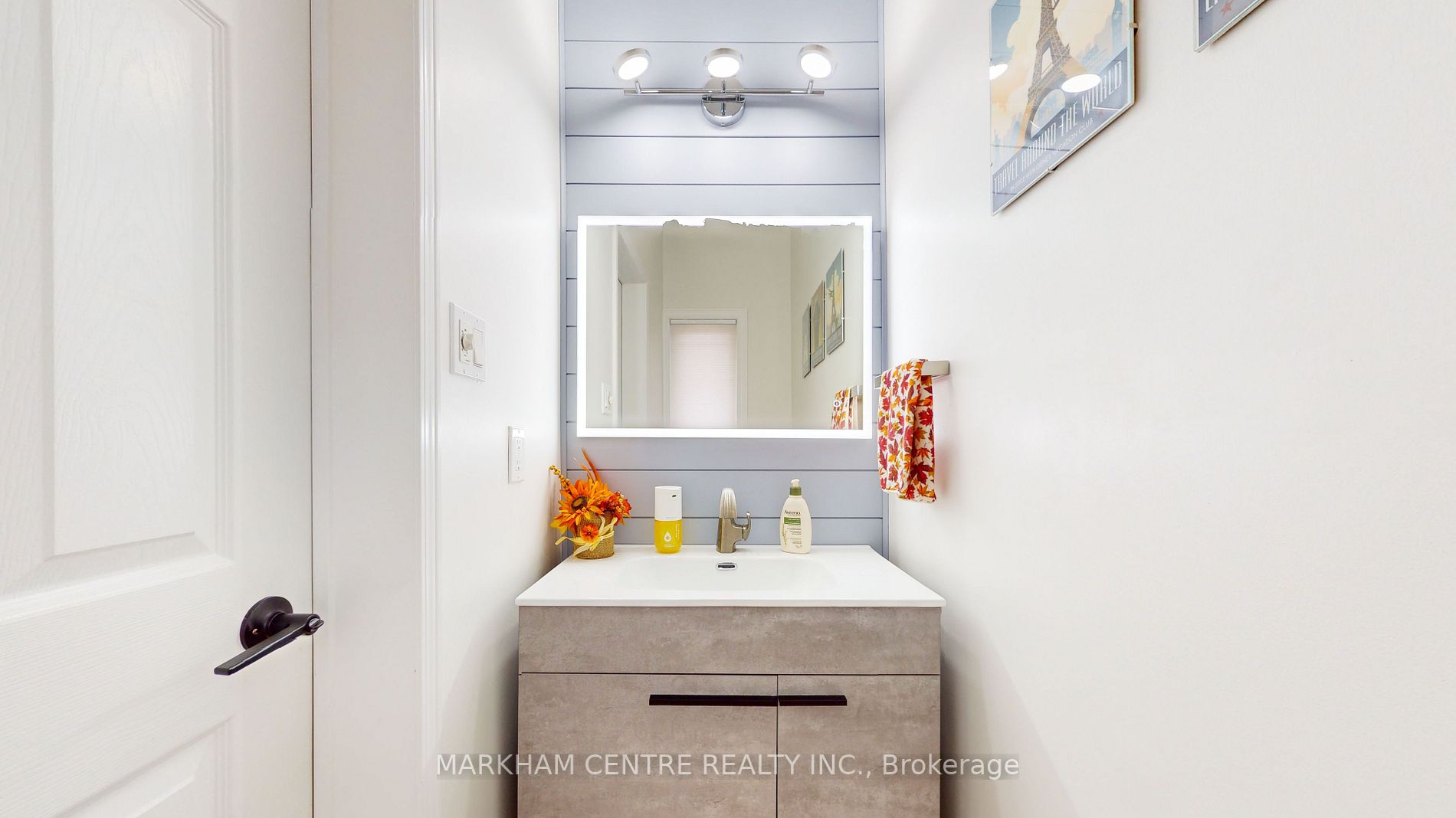 33 Rembrandt Dr
