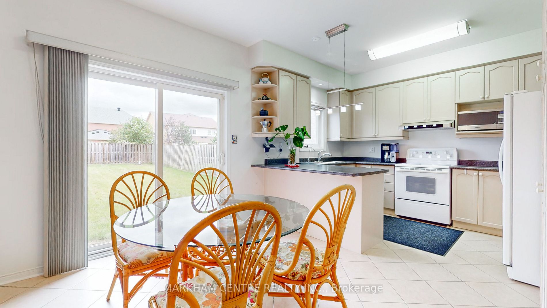 33 Rembrandt Dr