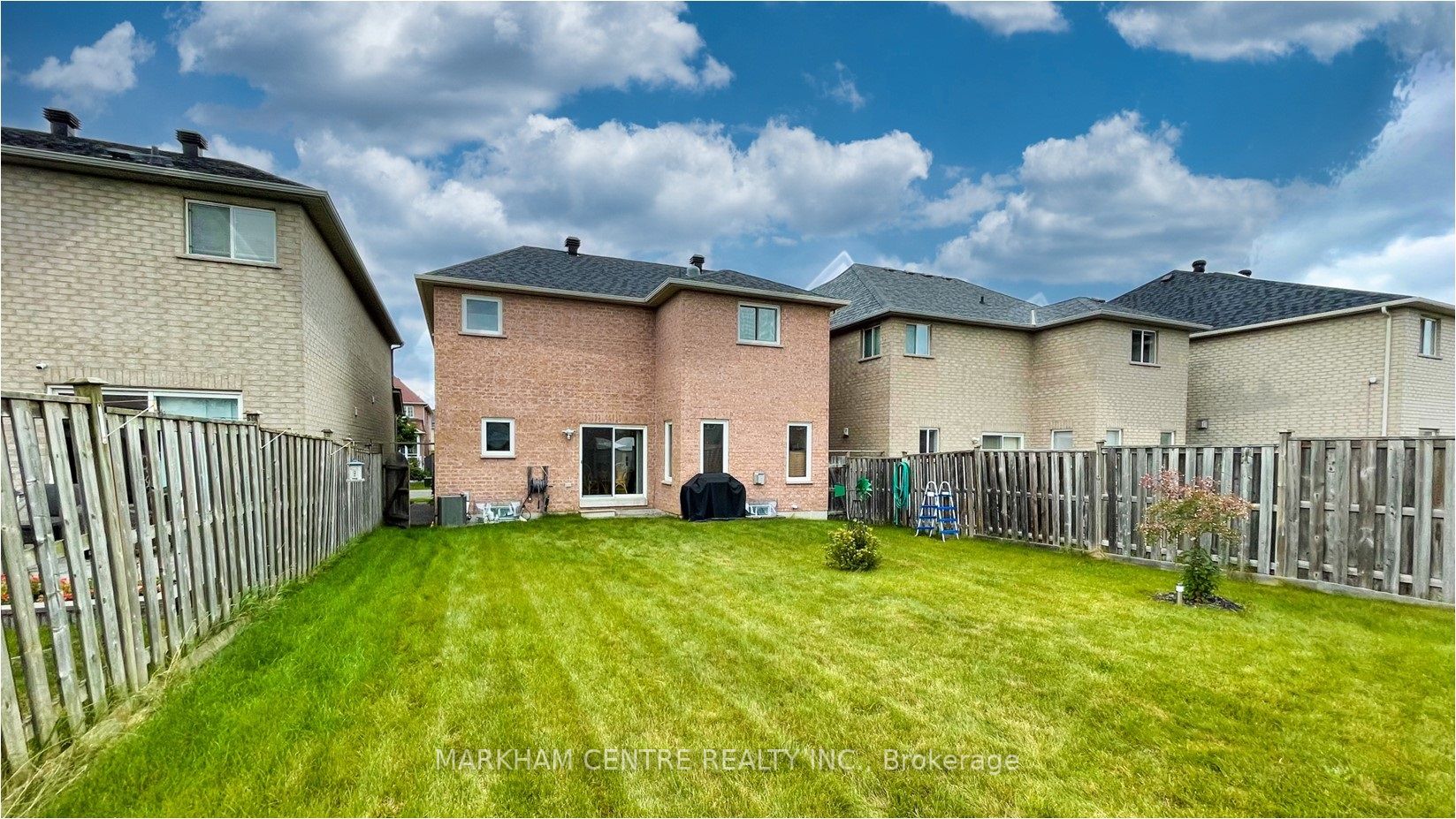 33 Rembrandt Dr