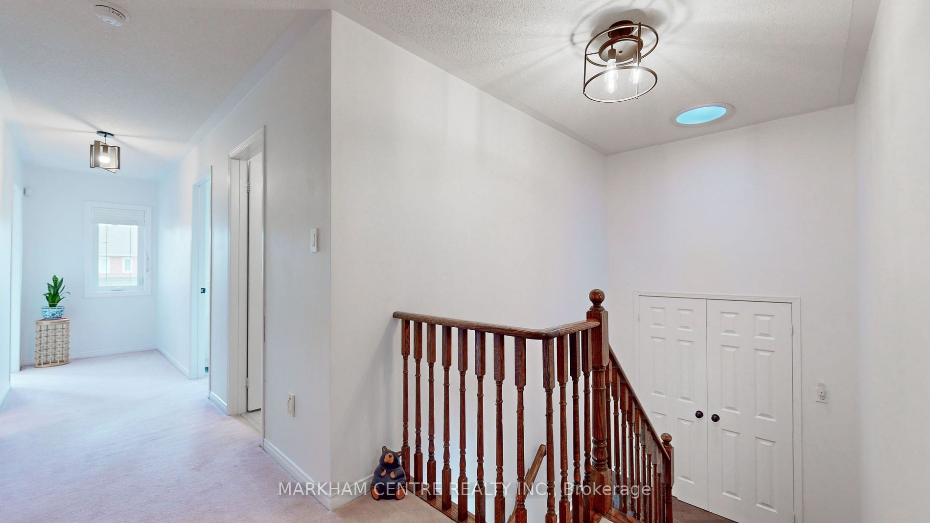 33 Rembrandt Dr