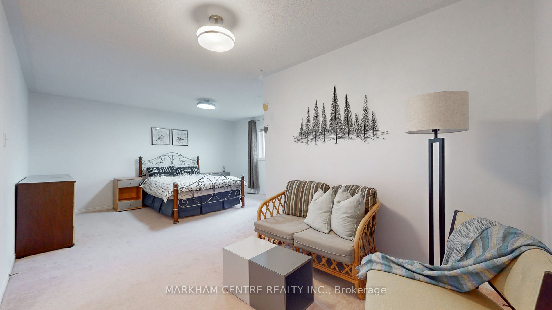 33 Rembrandt Dr