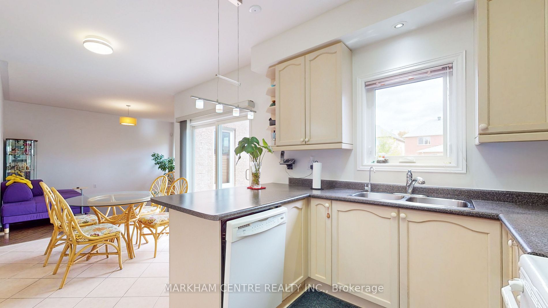 33 Rembrandt Dr