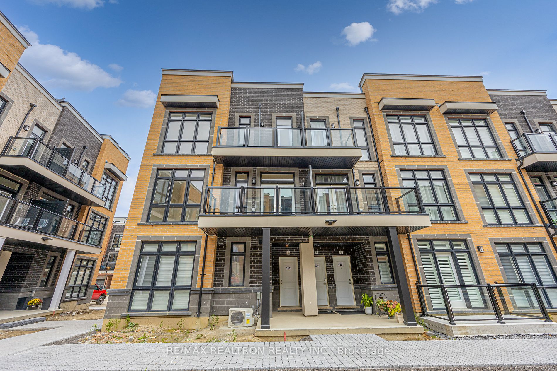 8 Sayers Lane, #8