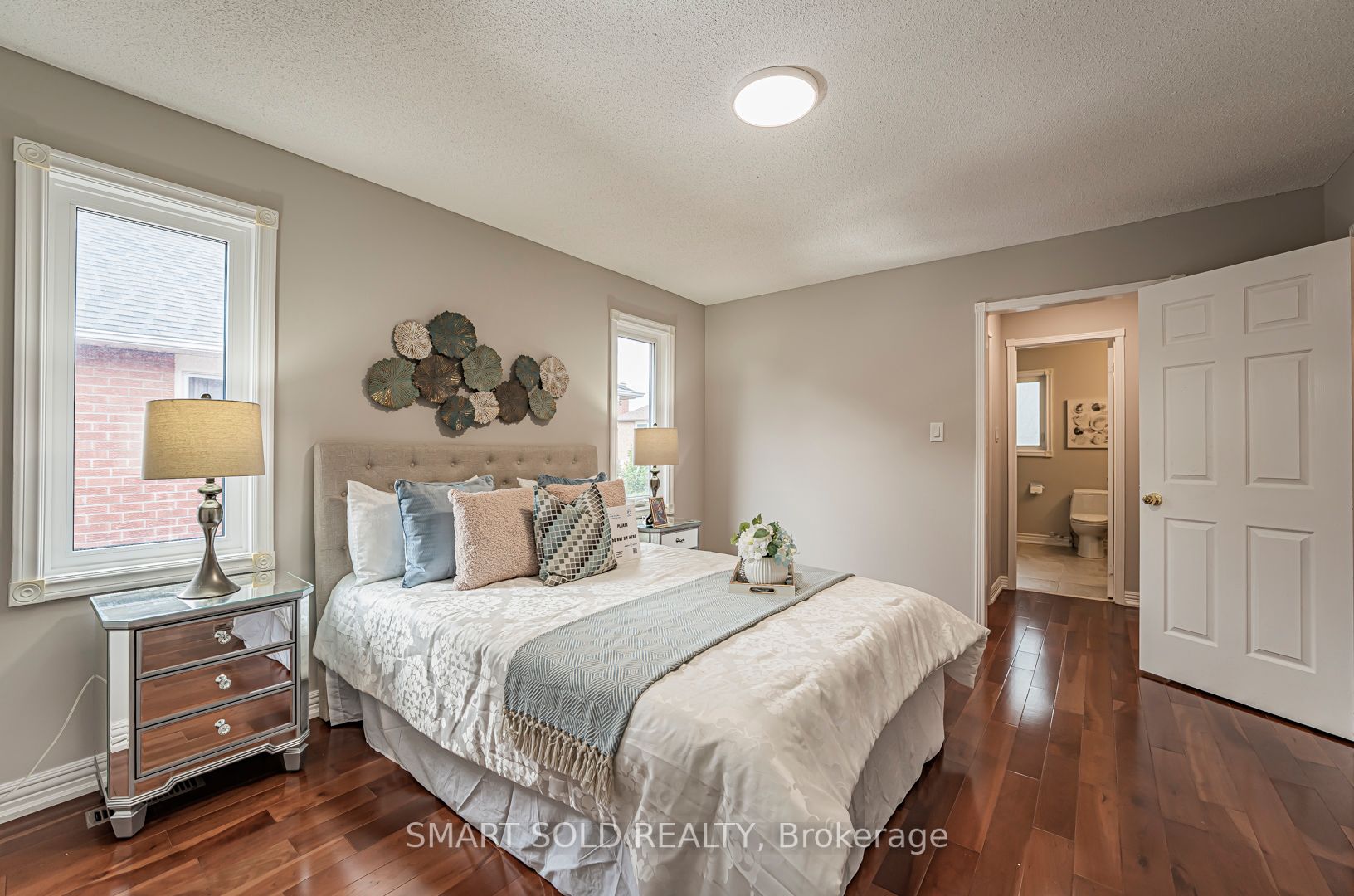 10 Sutton Crt