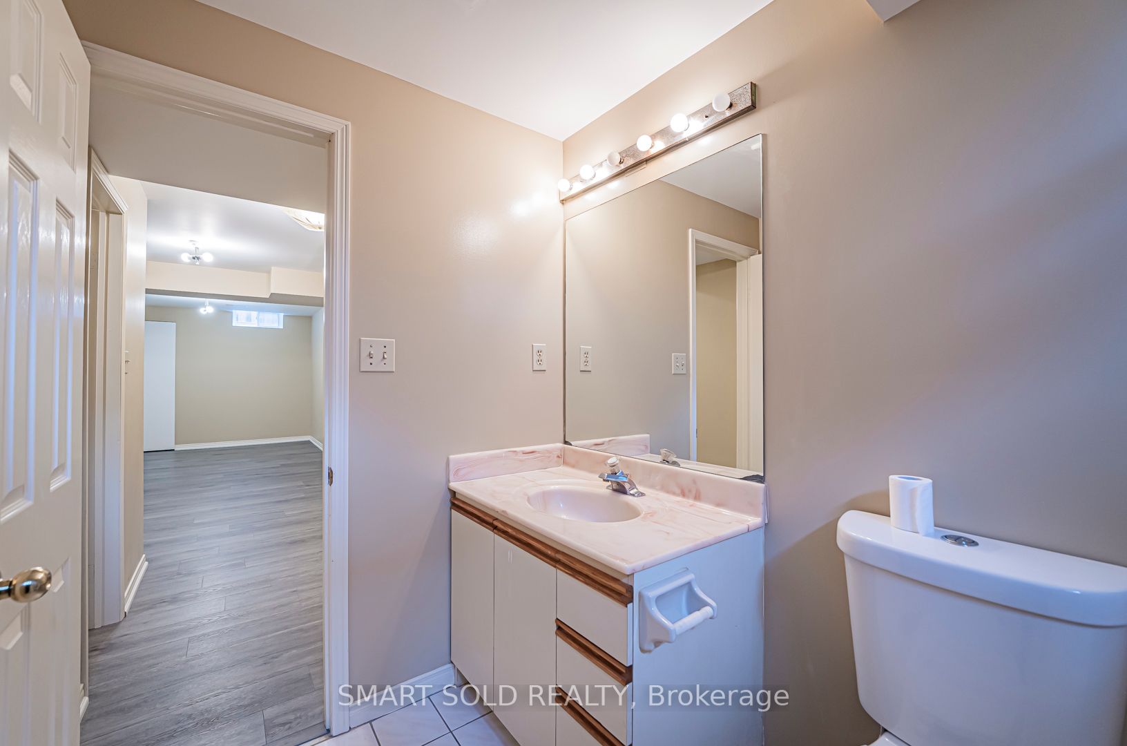 10 Sutton Crt