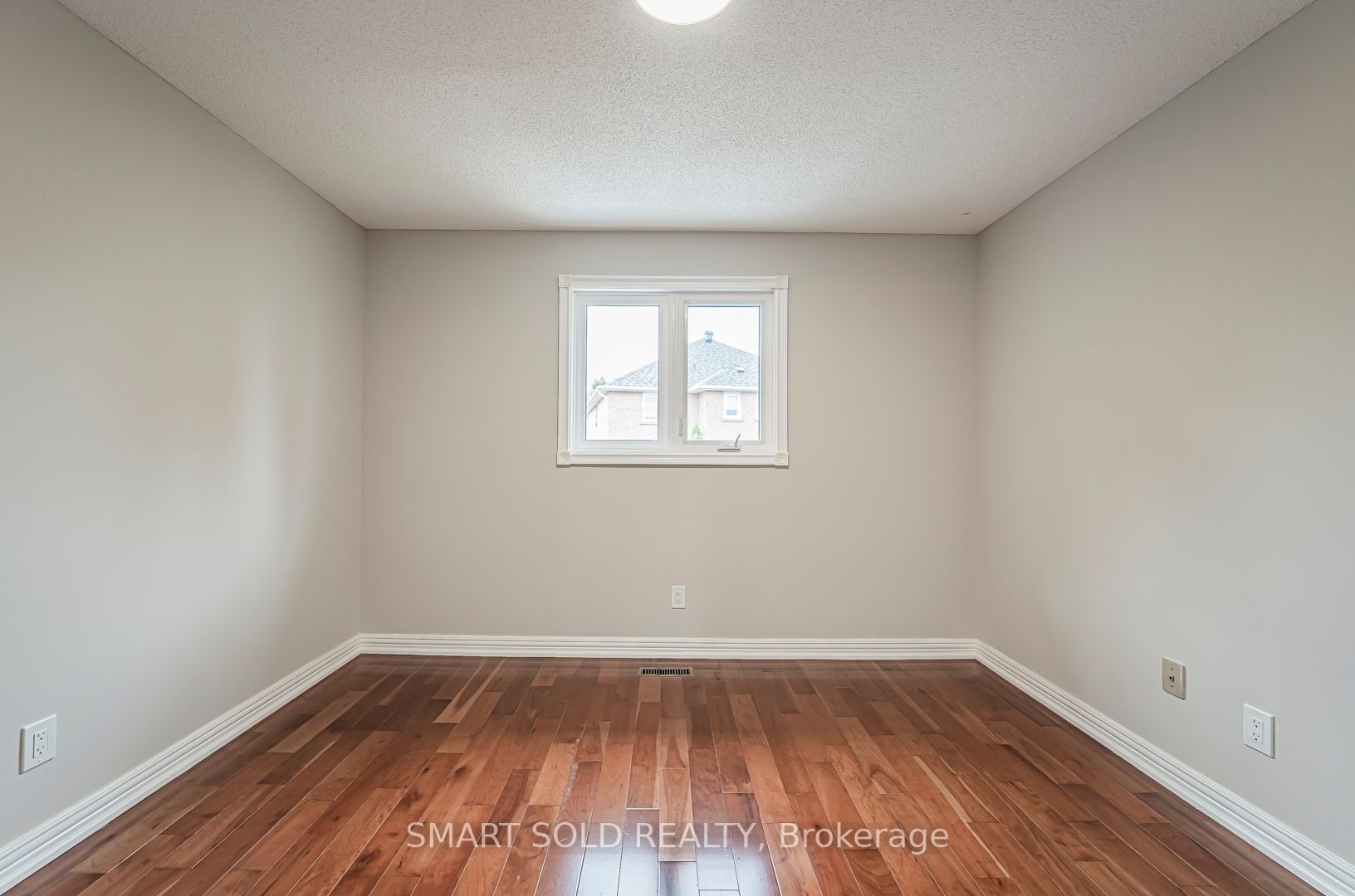 10 Sutton Crt