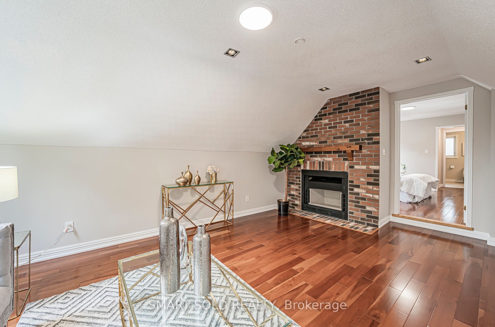 10 Sutton Crt