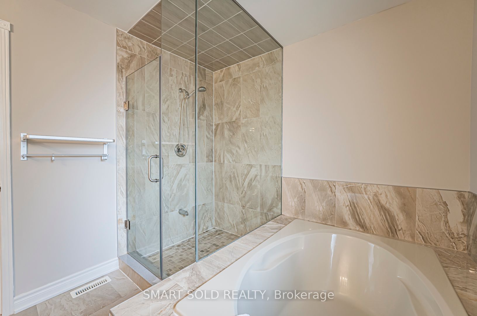 10 Sutton Crt