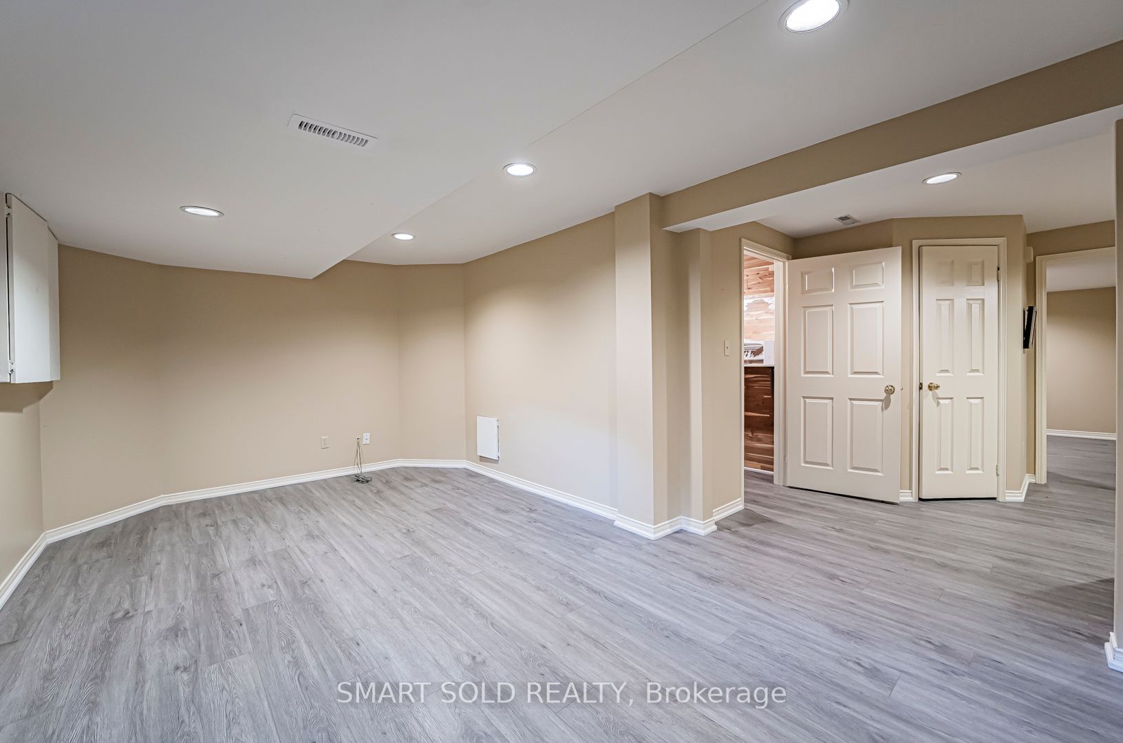 10 Sutton Crt