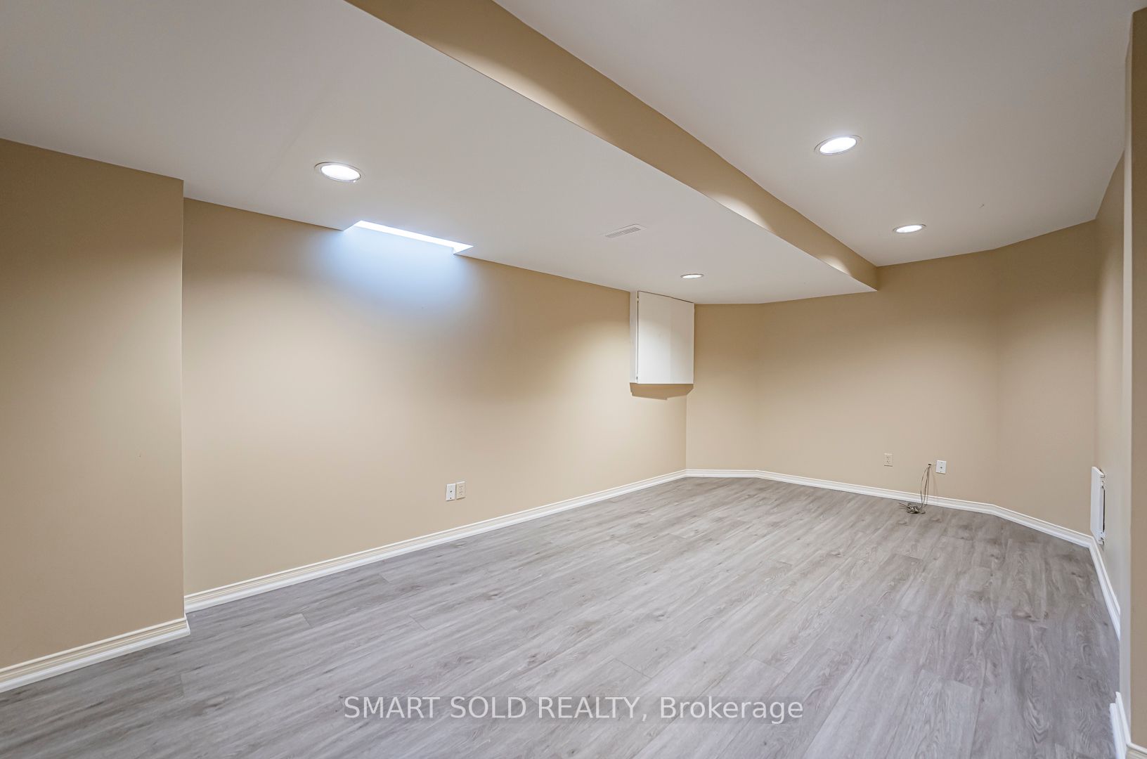 10 Sutton Crt