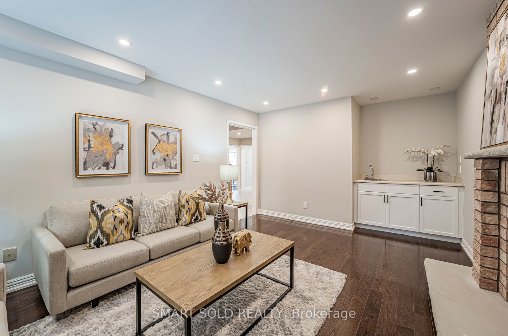 10 Sutton Crt