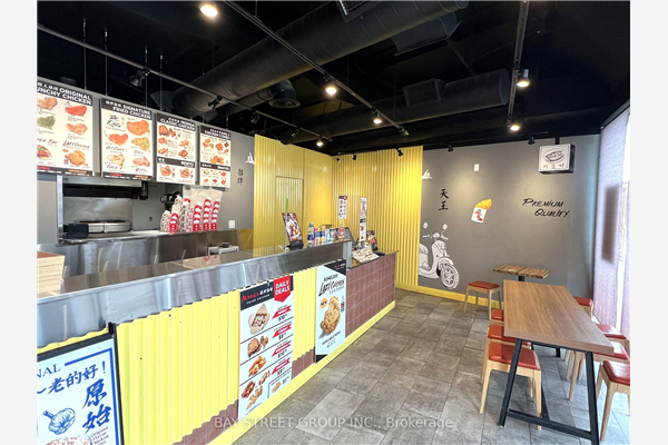550 Highway 7 E, Richmond Hill