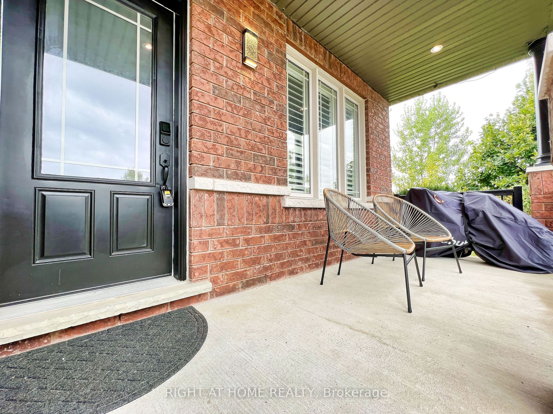 343 Miller Park Avenue