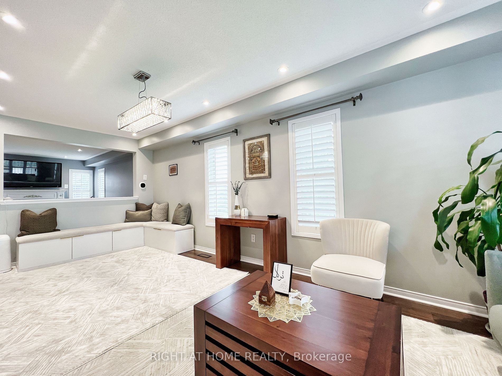 343 Miller Park Avenue