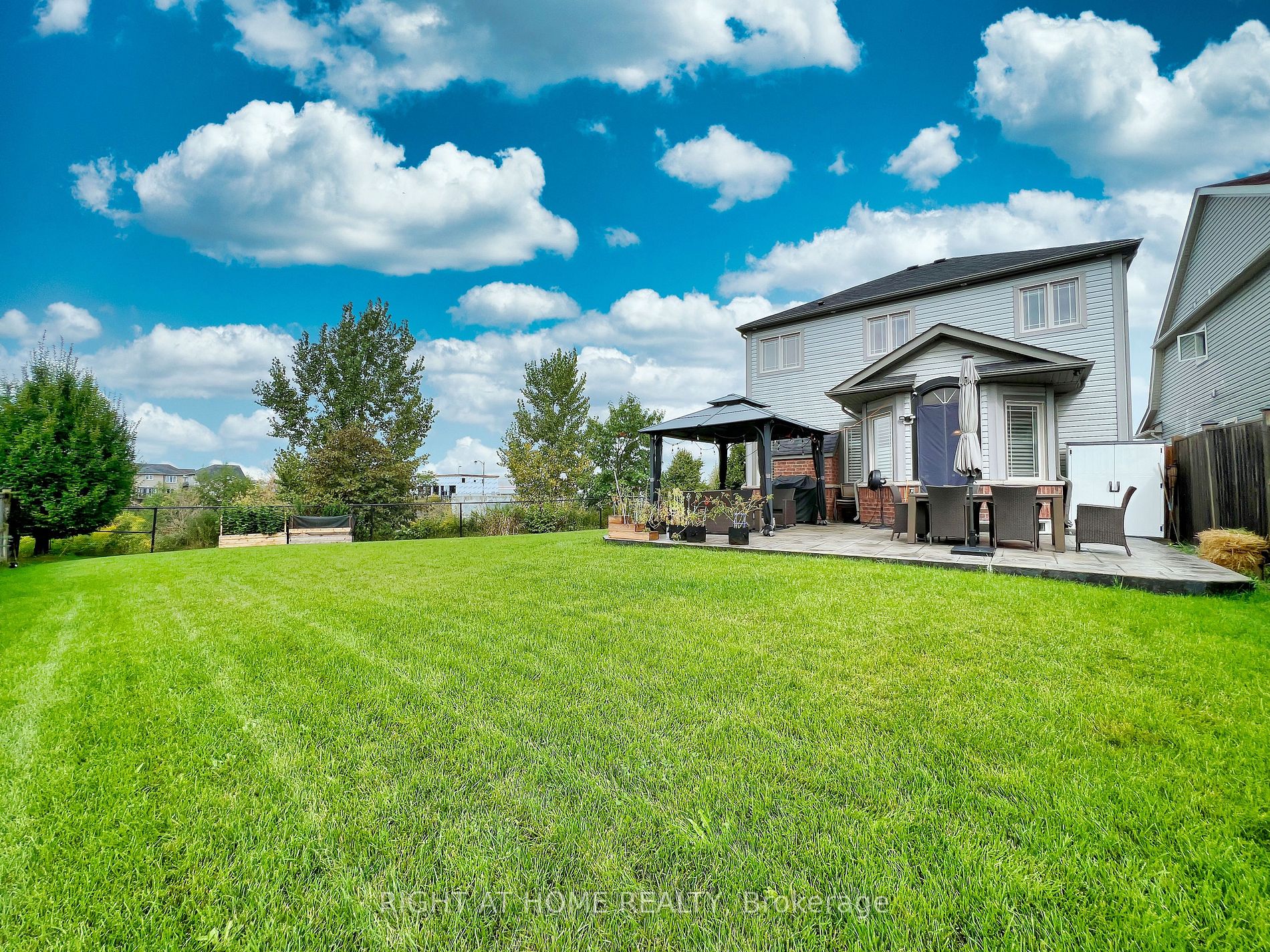 343 Miller Park Avenue