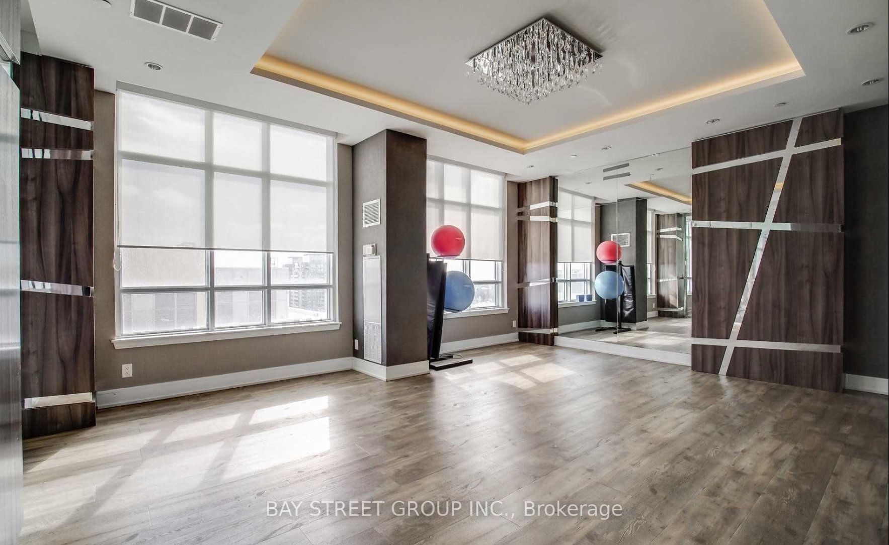 9205 Yonge Street, #NE714