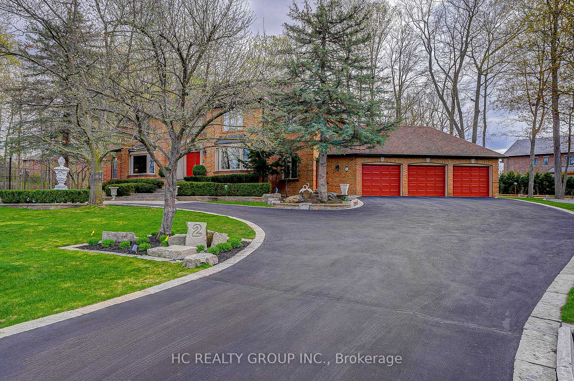 2 Glenridge Dr