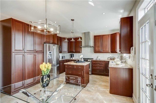 88 Wolf Creek Cres, #2nd