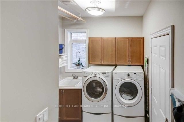 88 Wolf Creek Cres, #2nd
