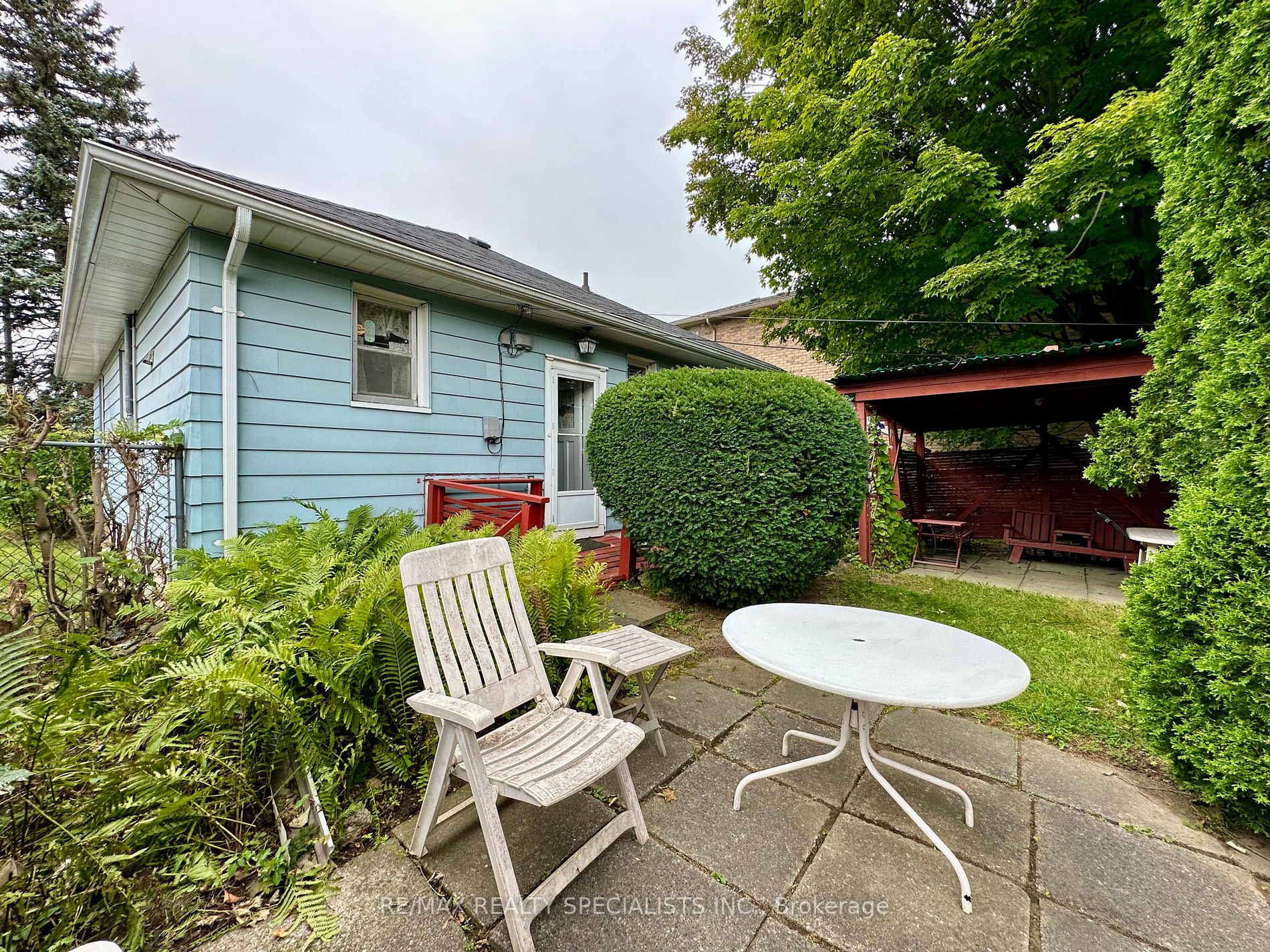 94 Hawman Ave
