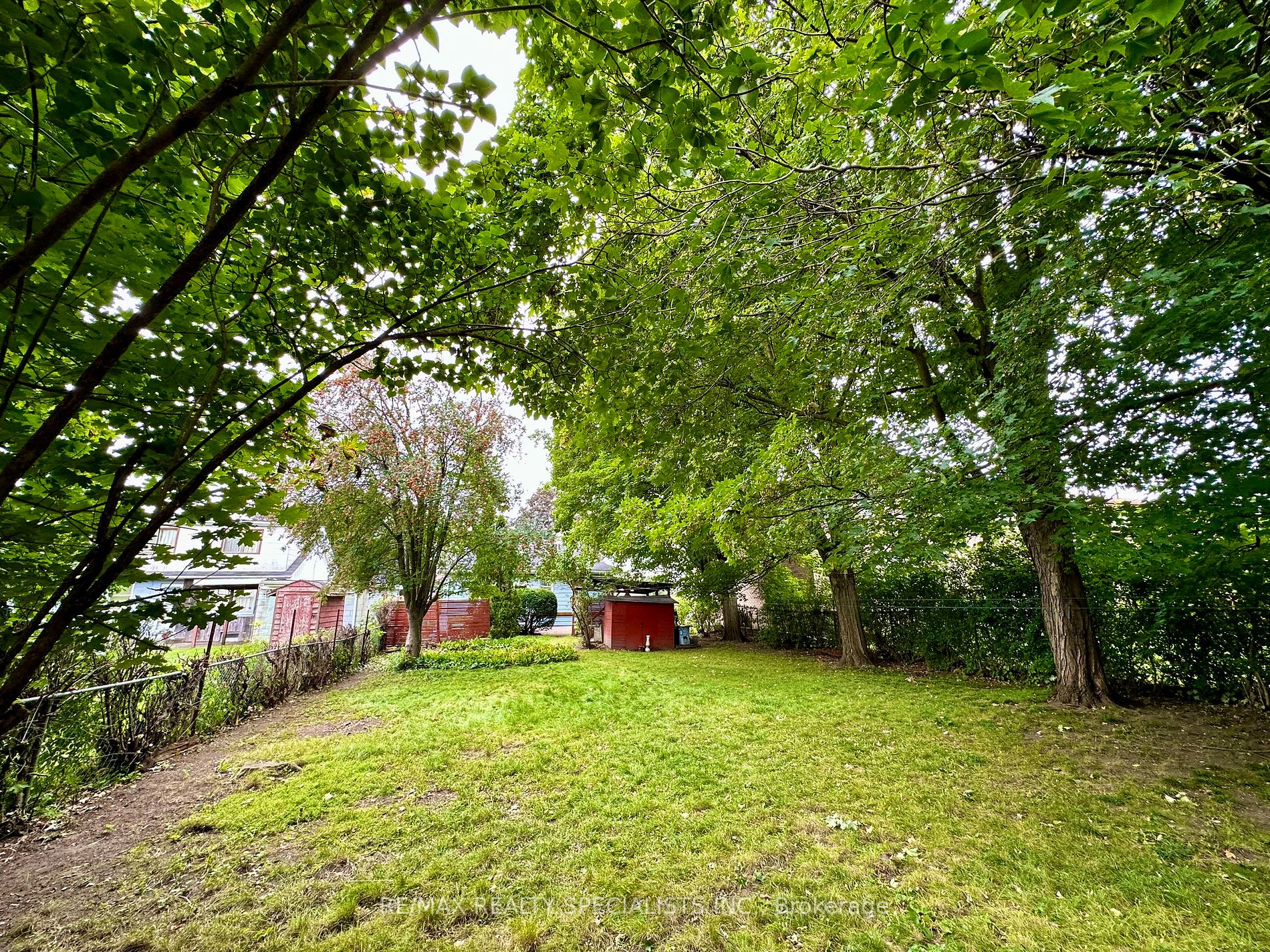 94 Hawman Ave