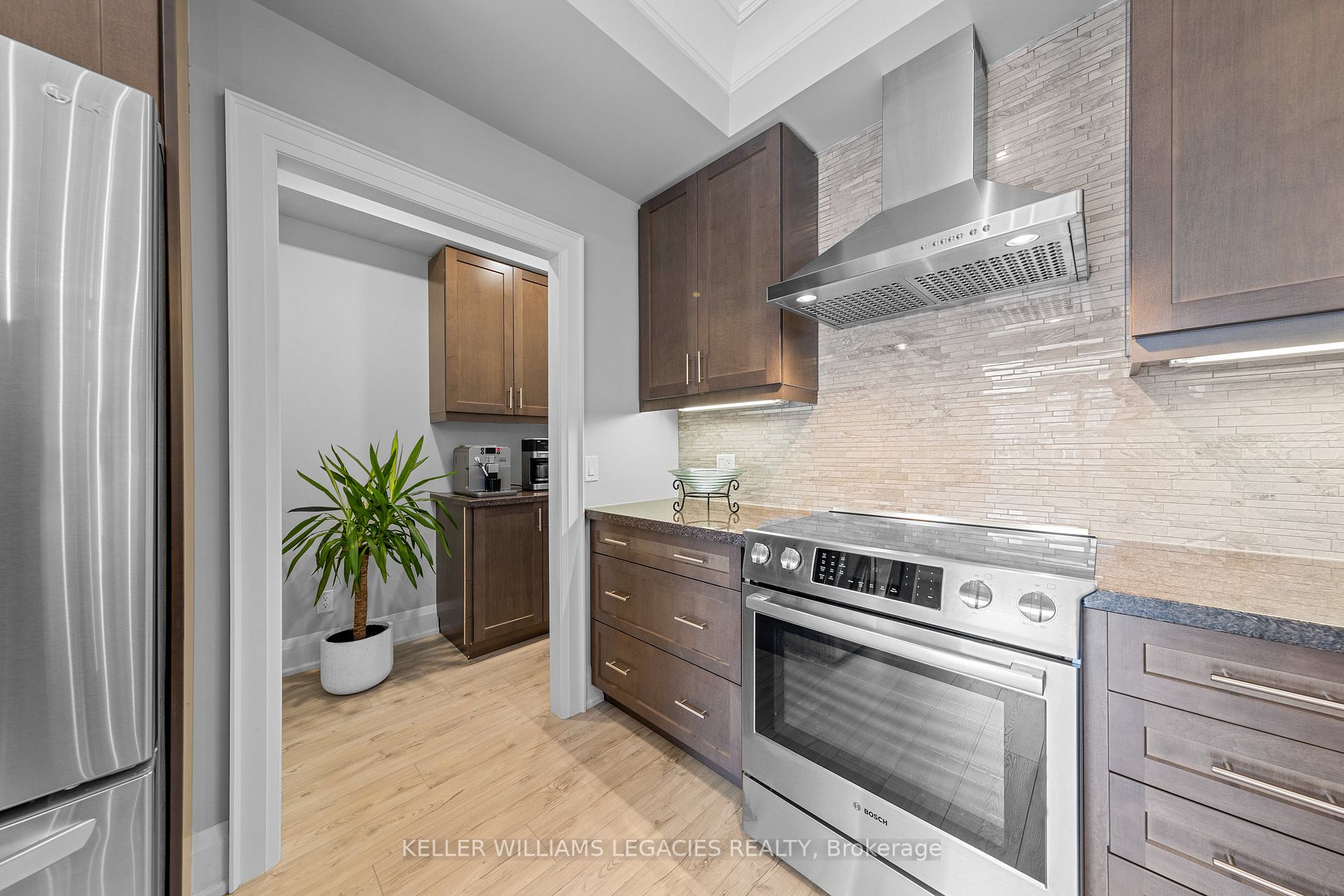 7 Bond Crescent, #222