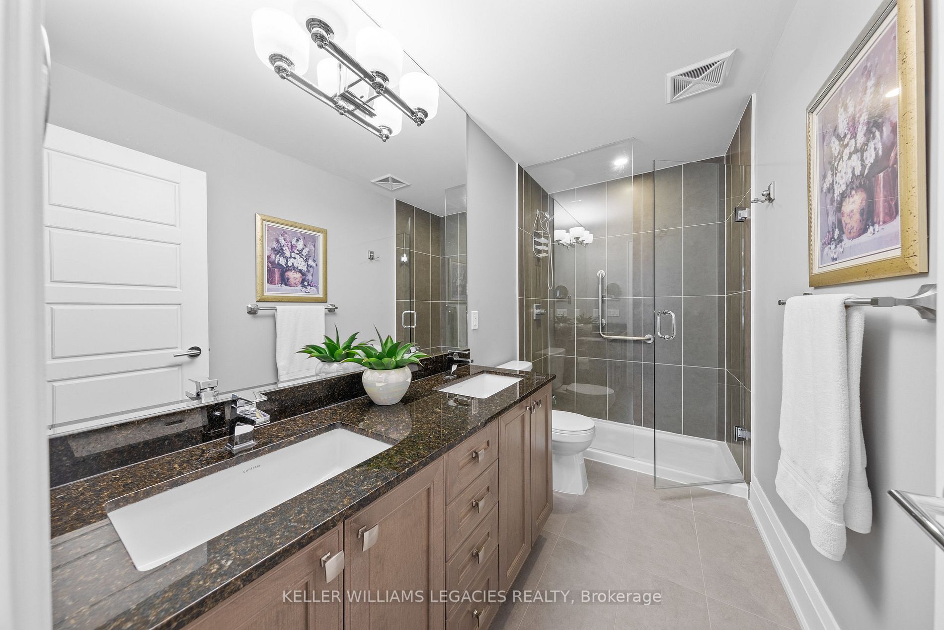 7 Bond Crescent, #222