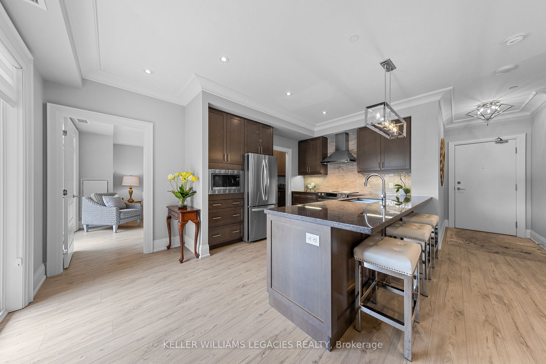 7 Bond Crescent, #222