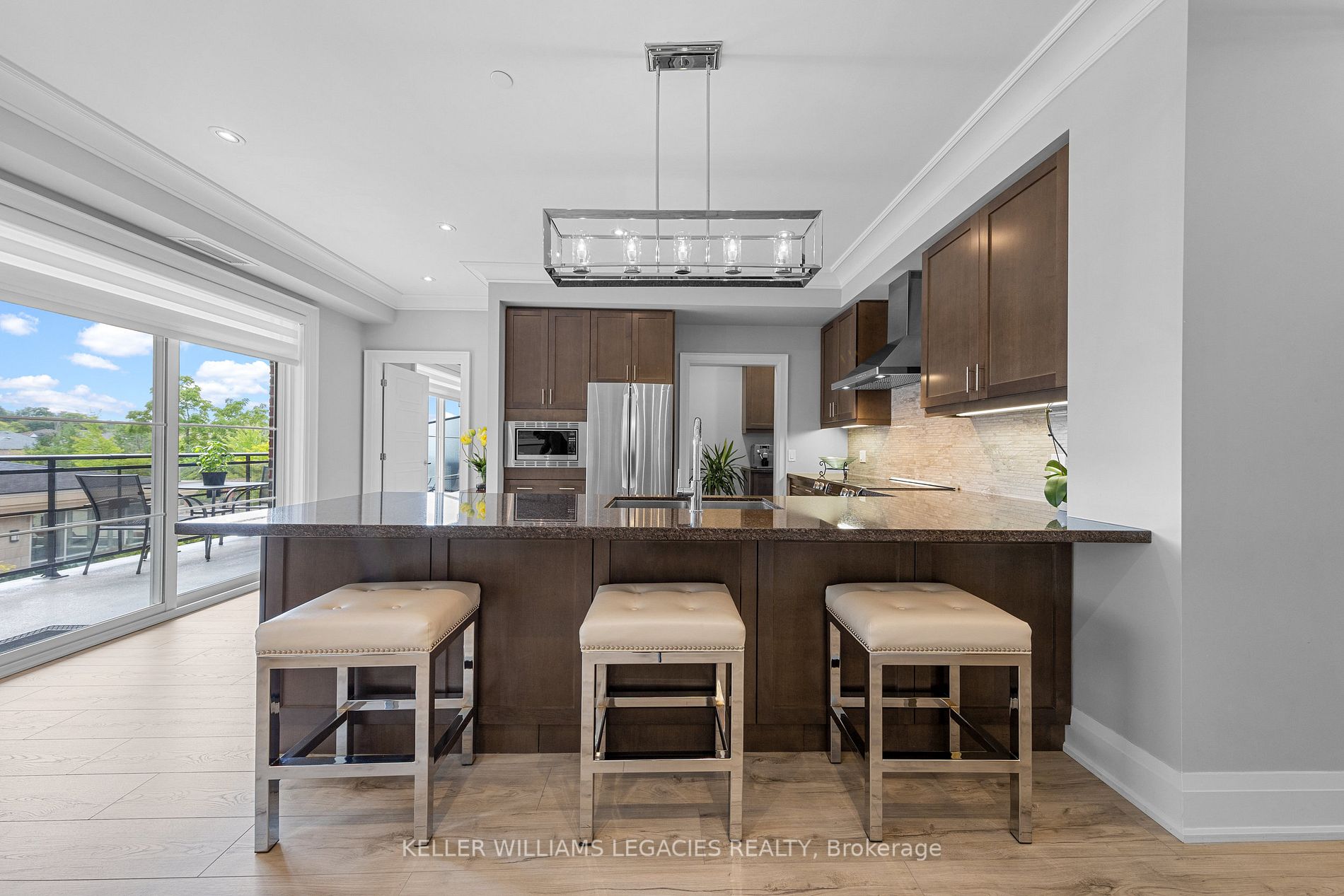 7 Bond Crescent, #222