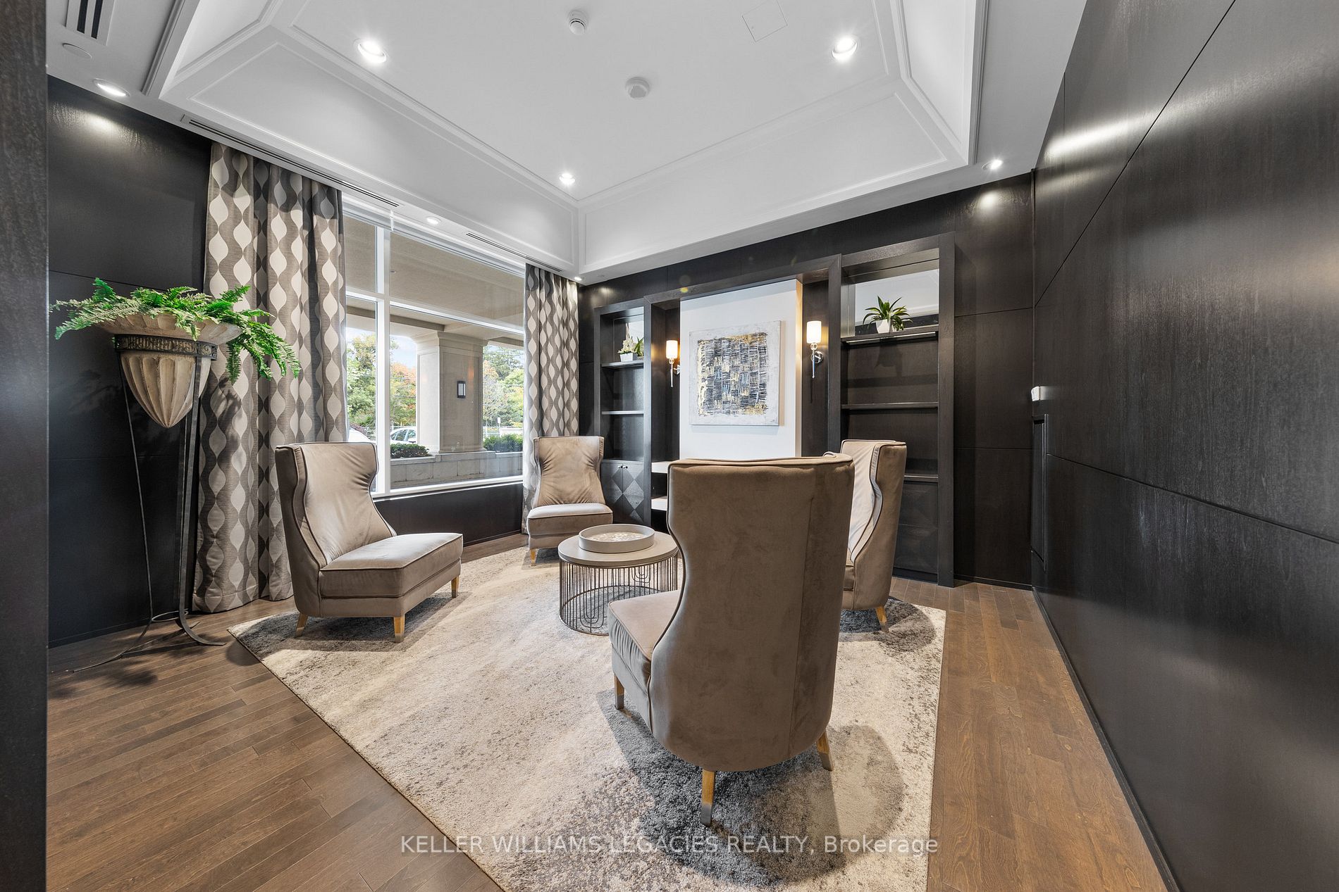7 Bond Crescent, #222