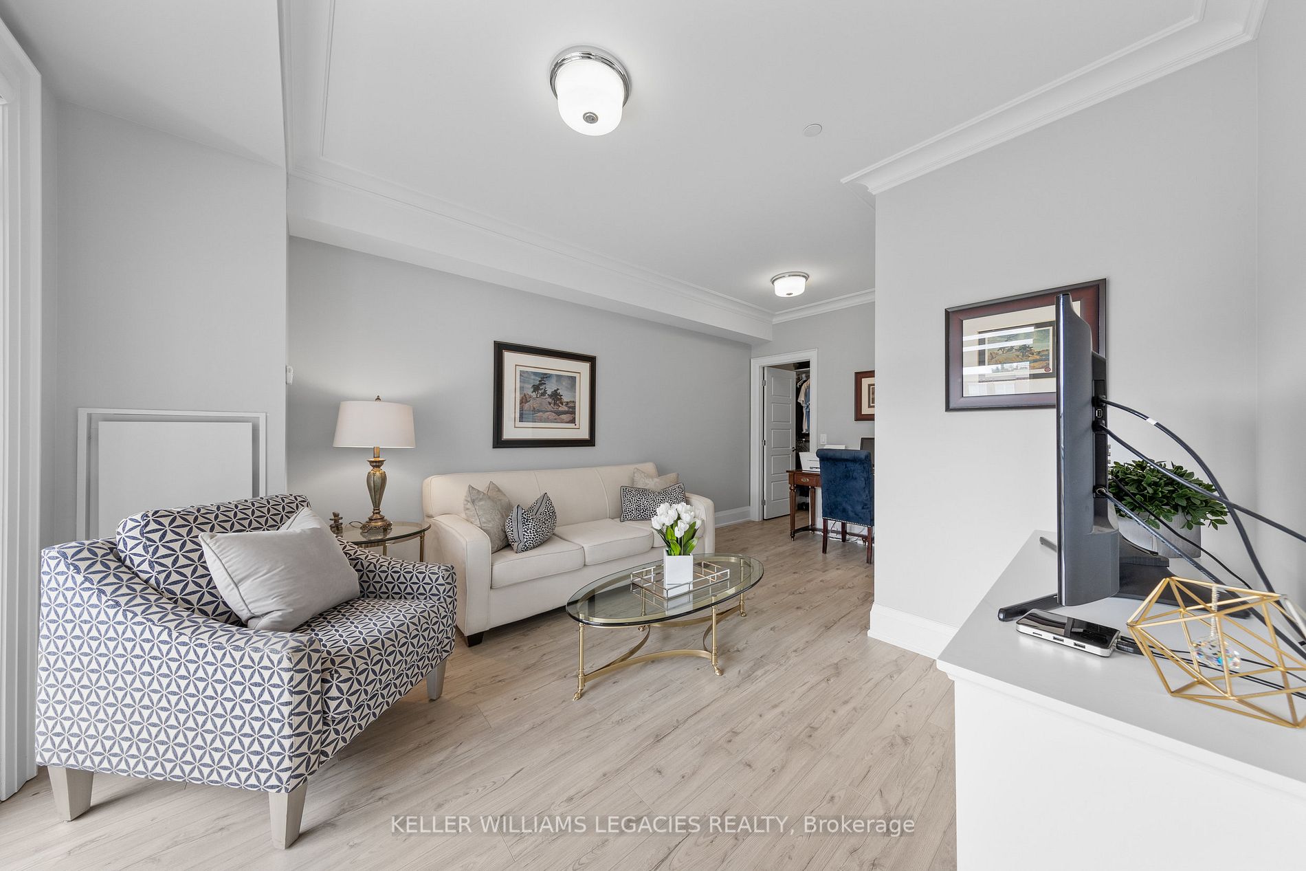 7 Bond Crescent, #222