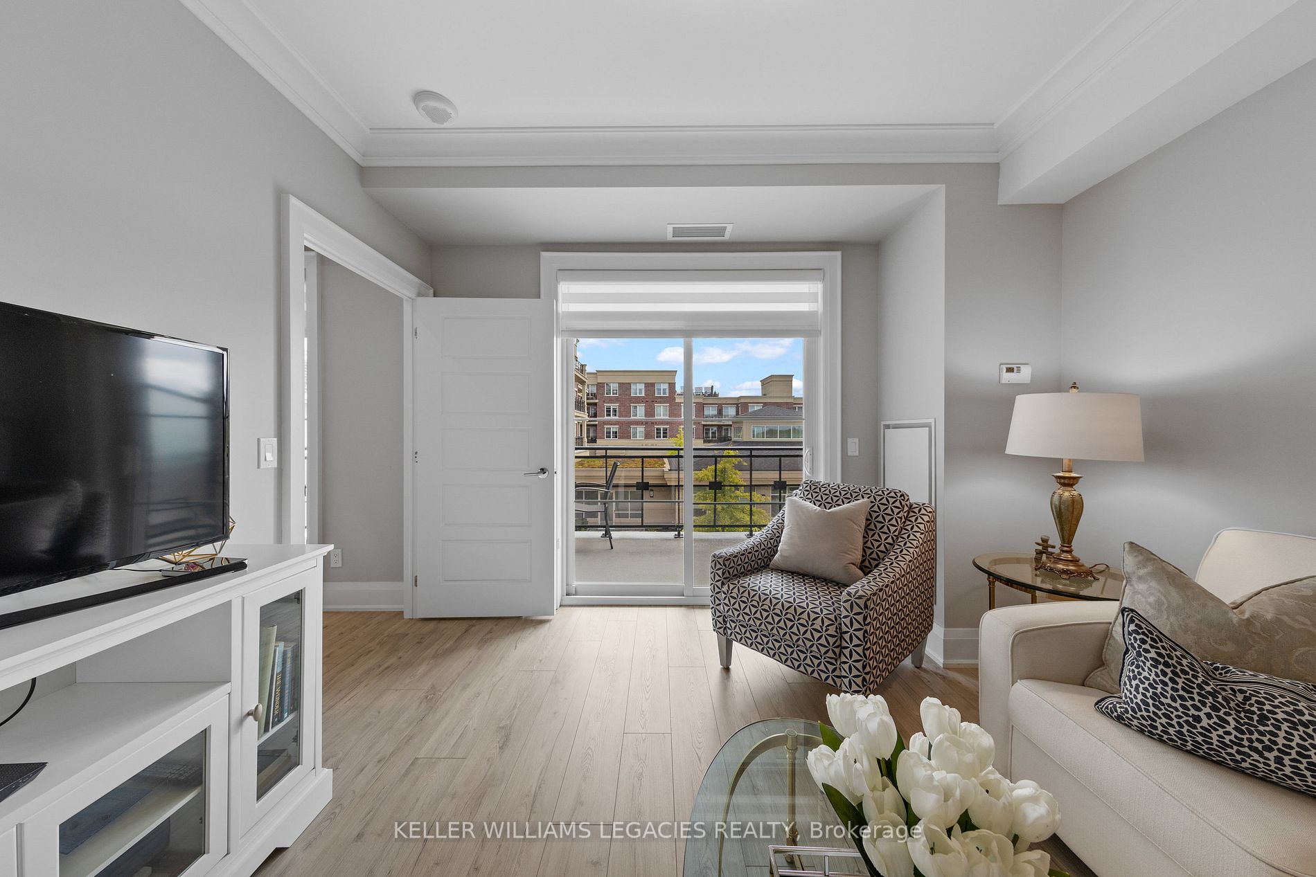 7 Bond Crescent, #222