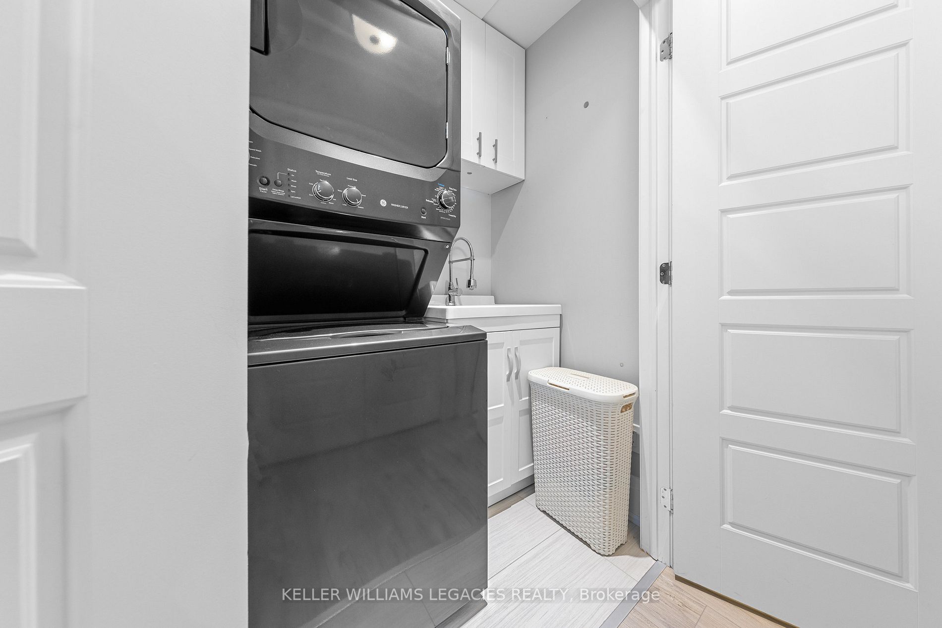 7 Bond Crescent, #222