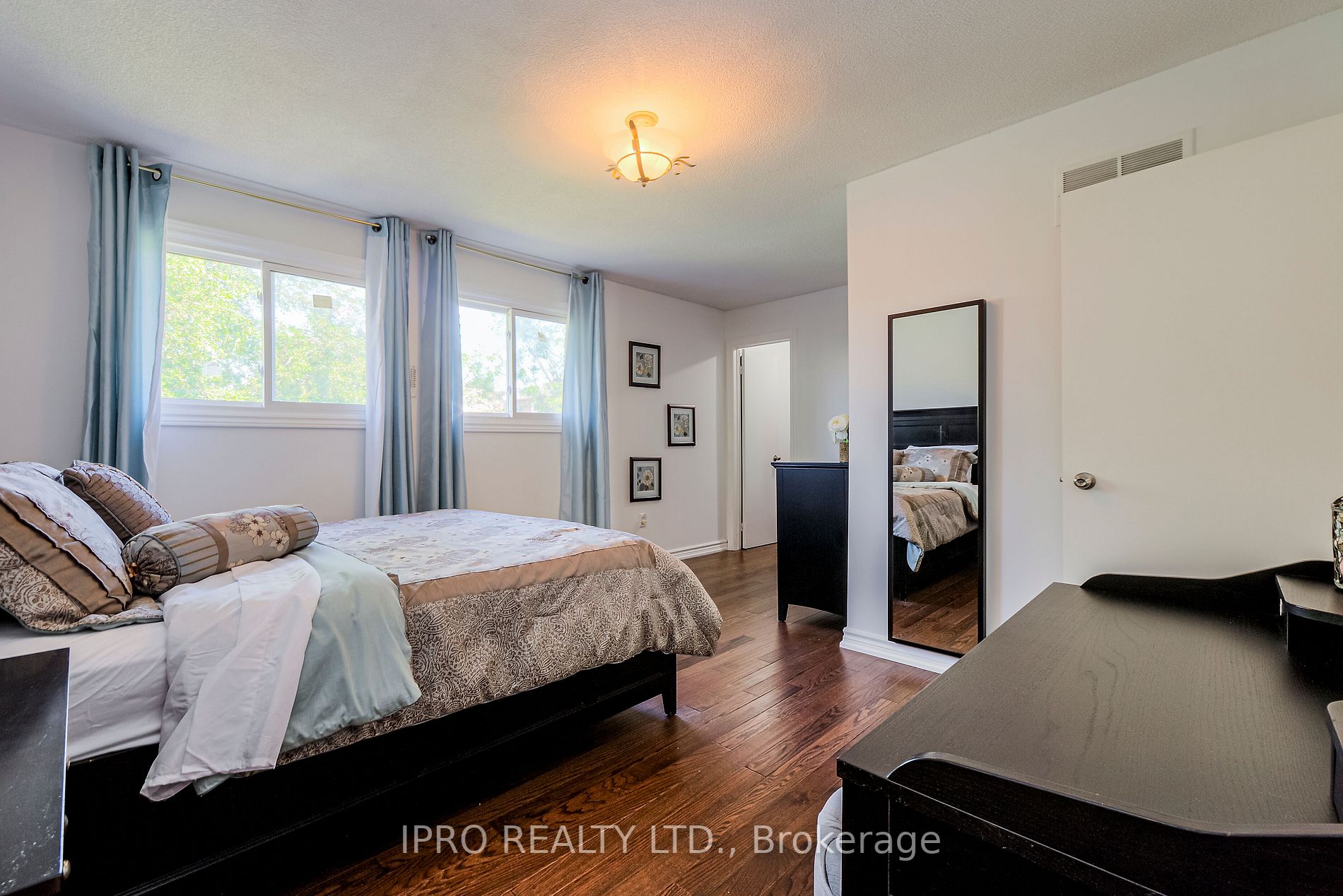 194 Bernard Ave