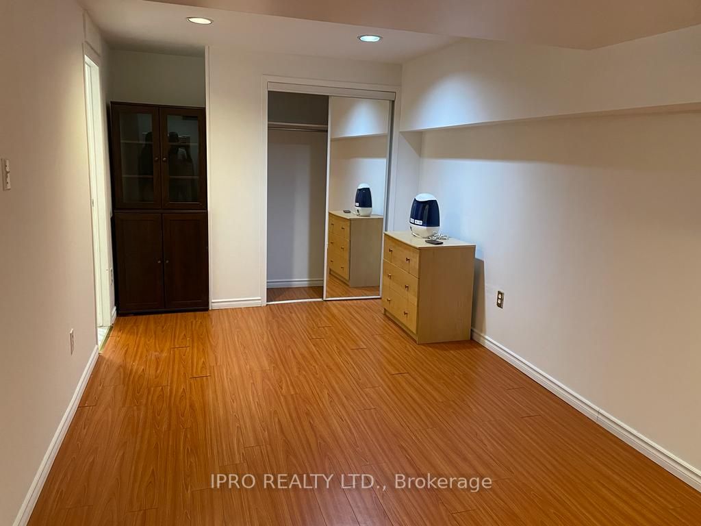 194 Bernard Ave