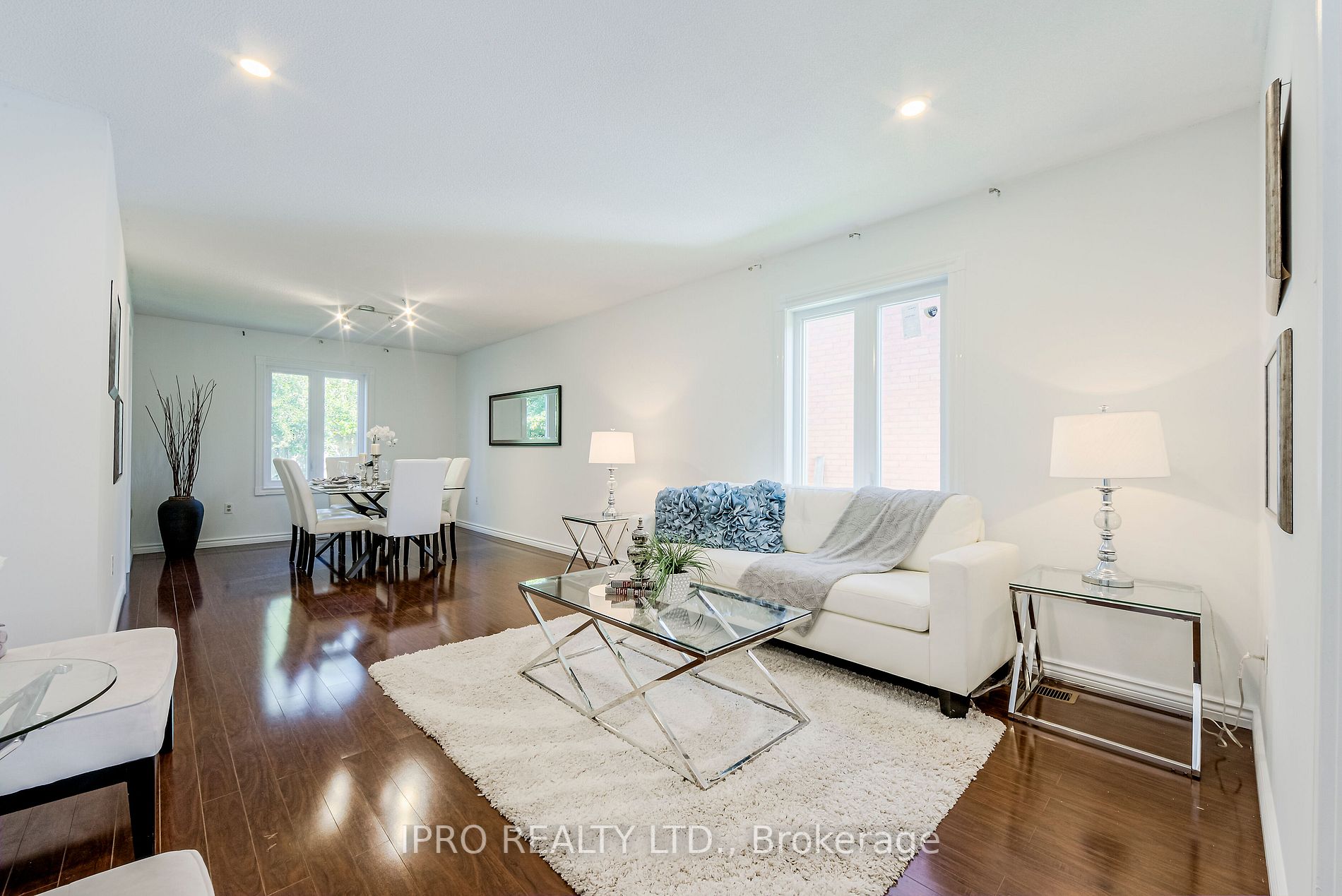 194 Bernard Ave