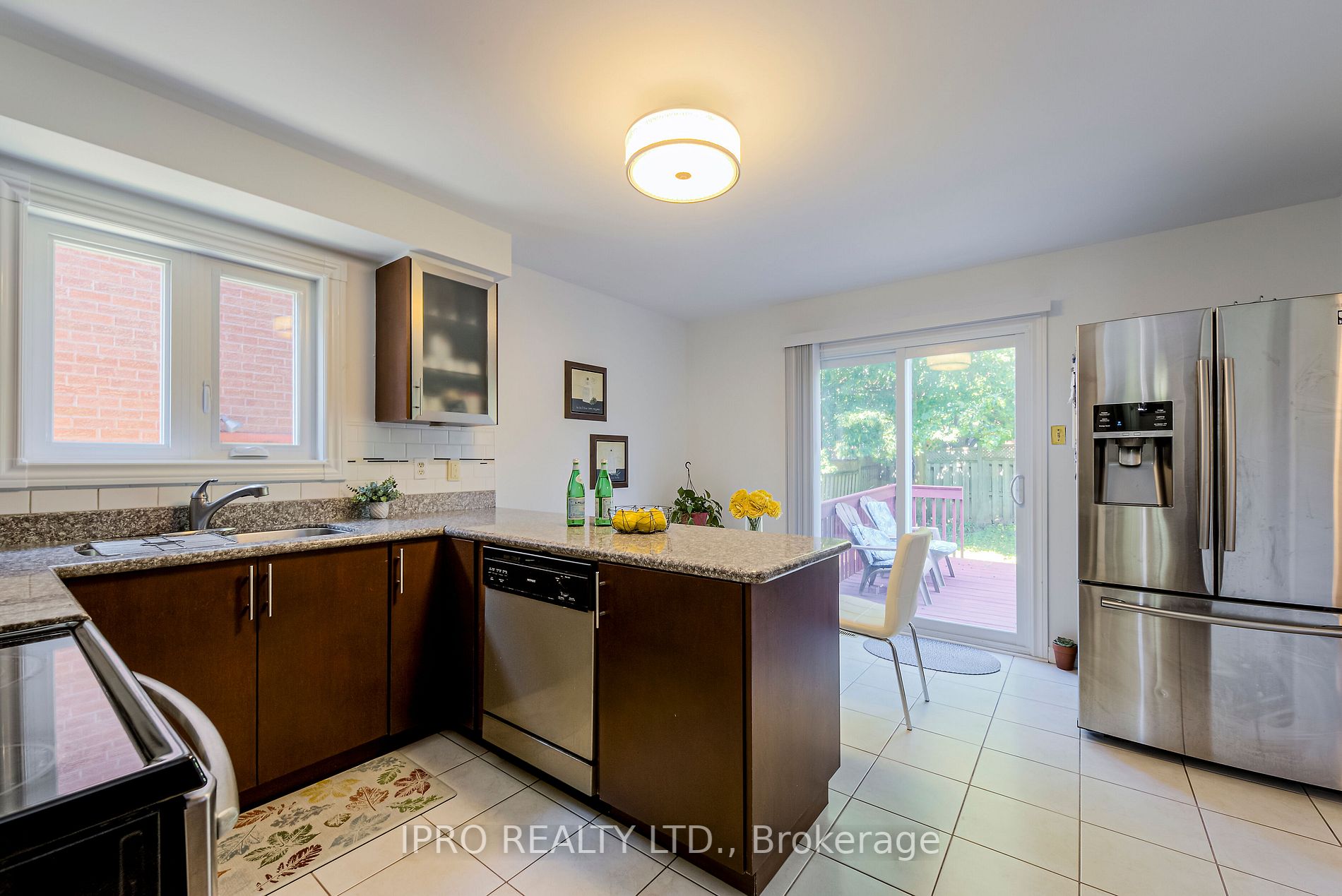 194 Bernard Ave