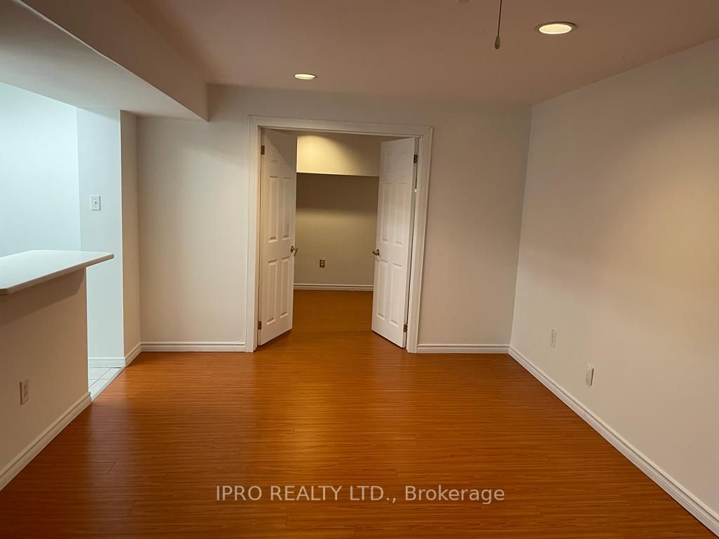 194 Bernard Ave