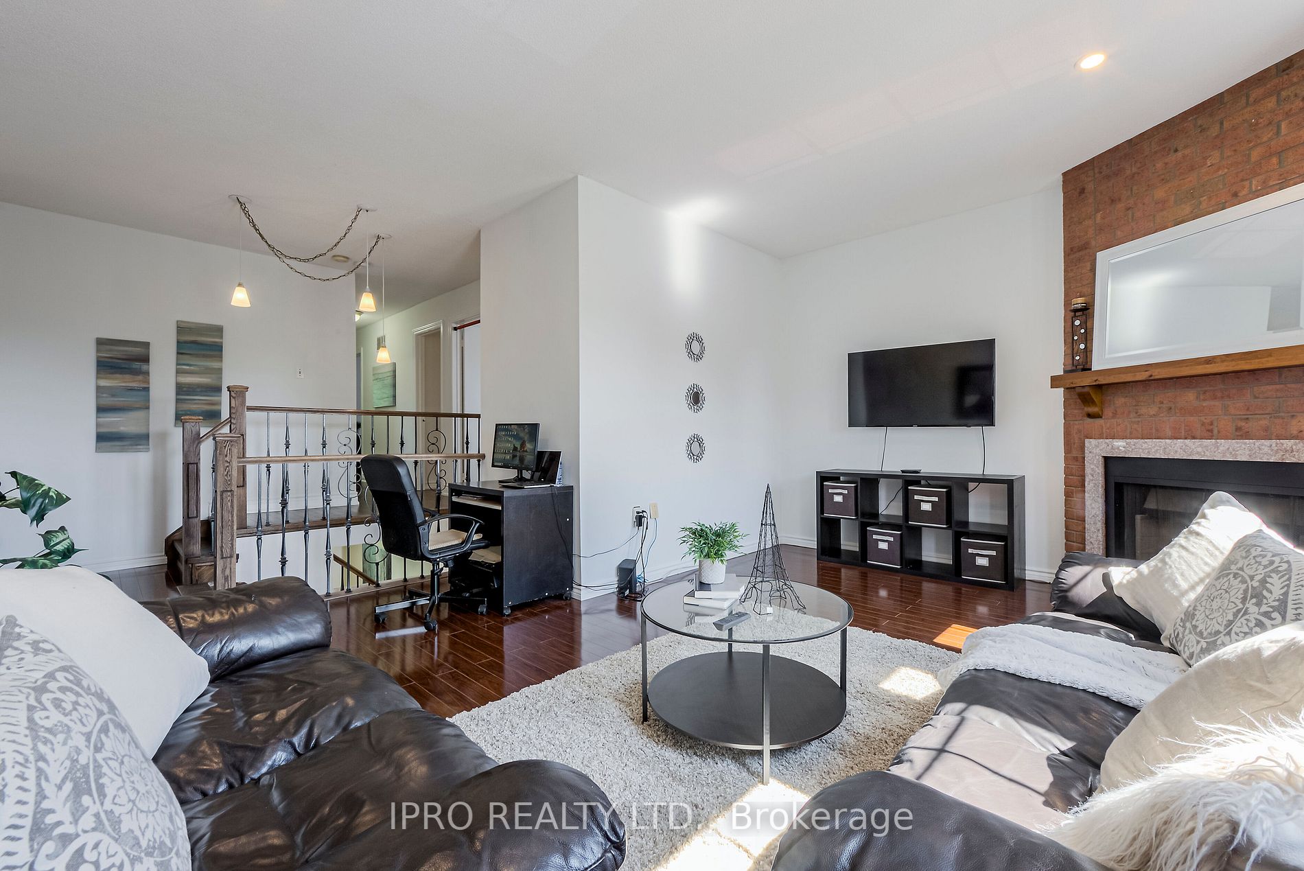 194 Bernard Ave
