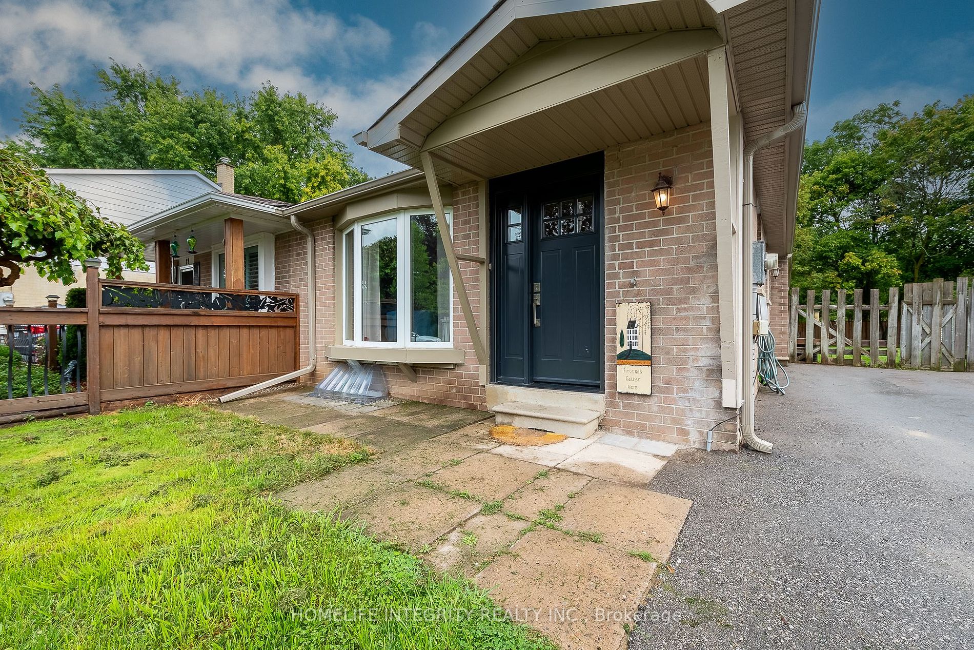 21 Stewart Ave