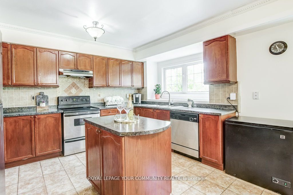 10 Old Colony Road, #22