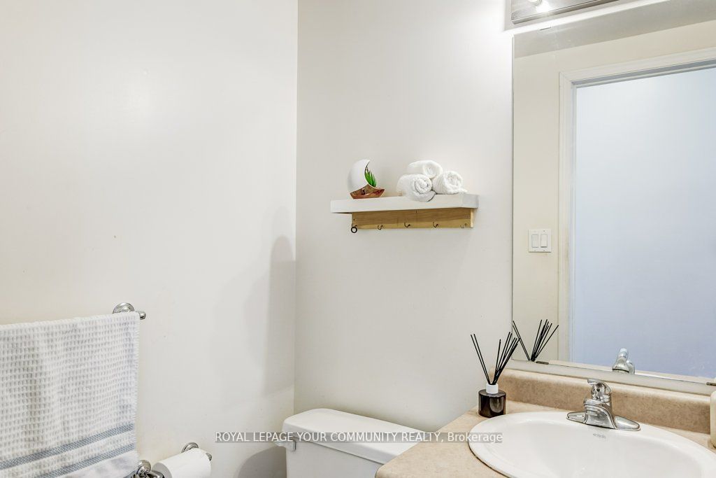 10 Old Colony Road, #22