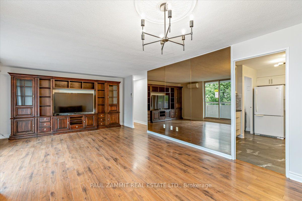 1 Royal Orchard Boulevard, ##510