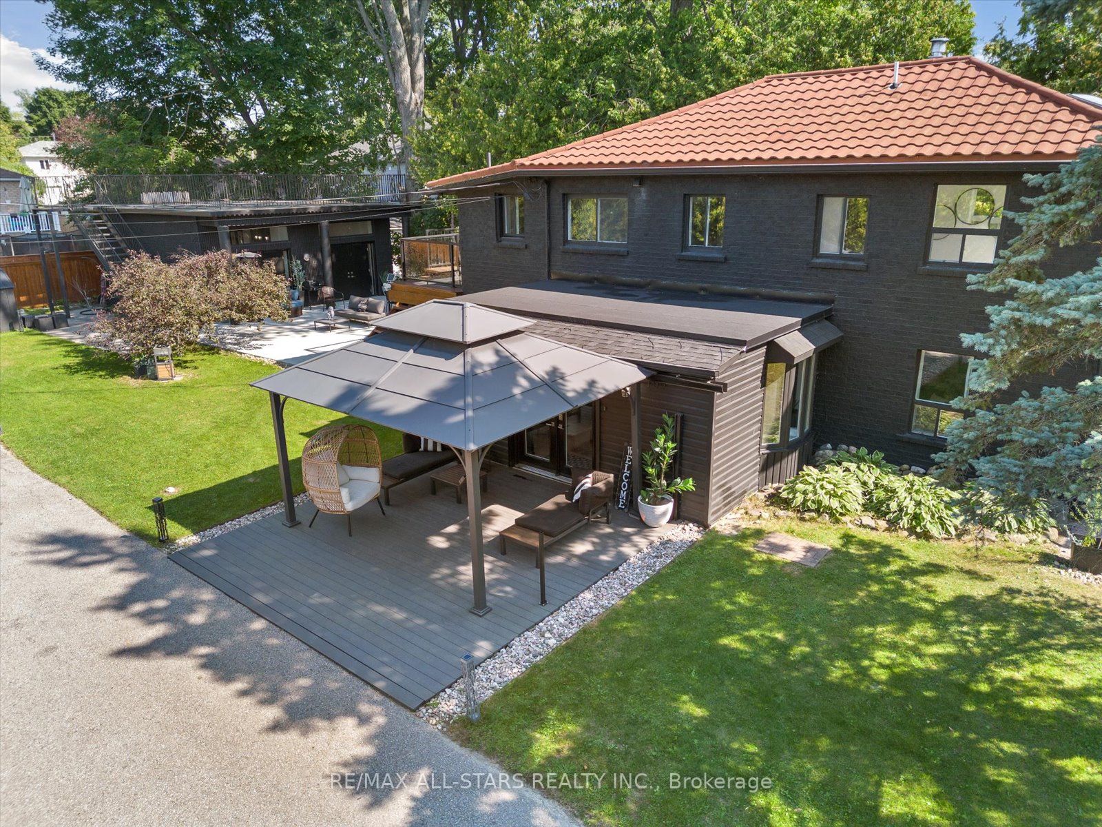 799 Churchill Lane