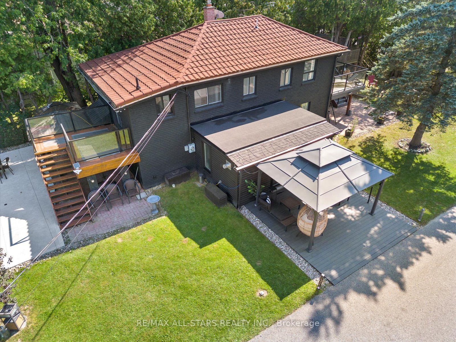 799 Churchill Lane