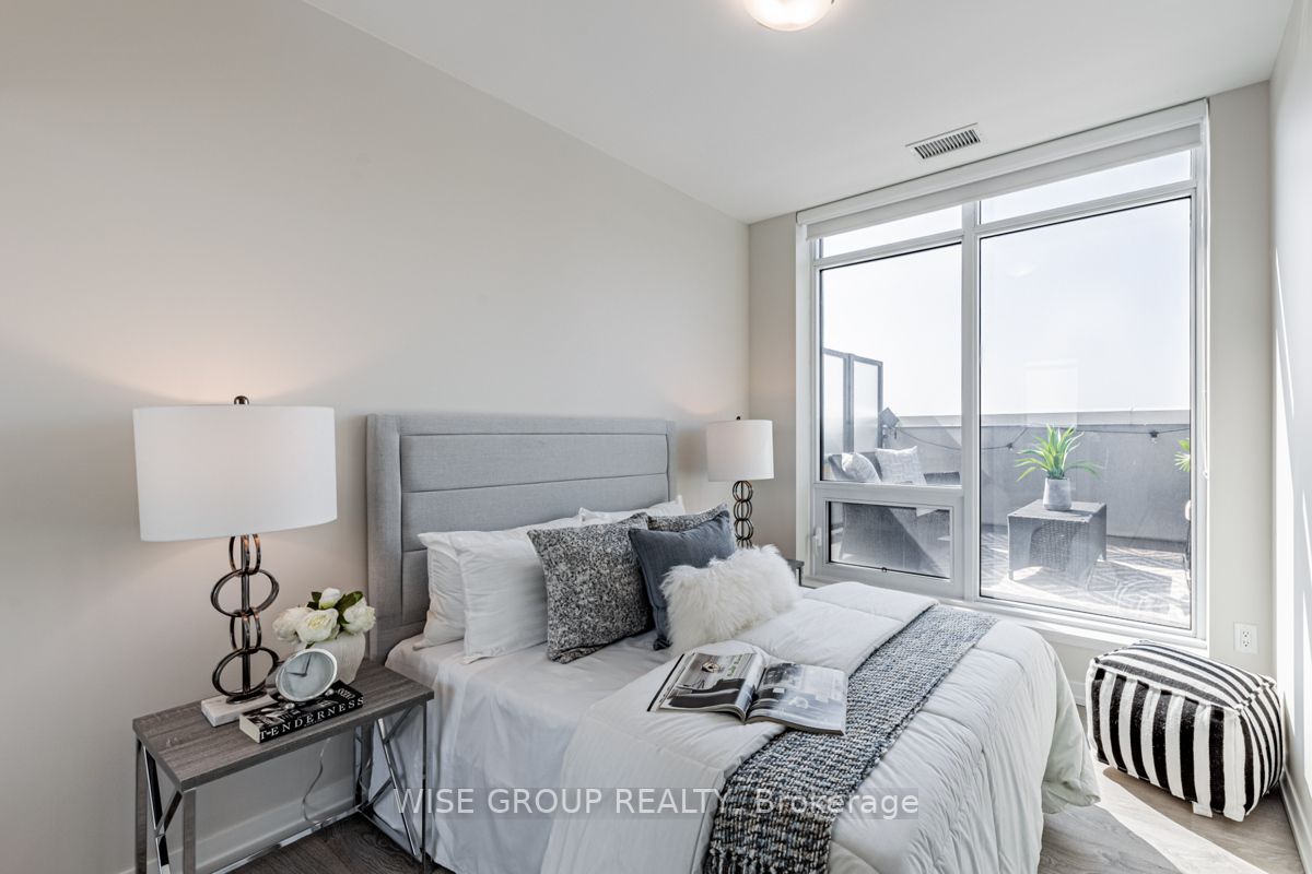 8868 Yonge St, #907E